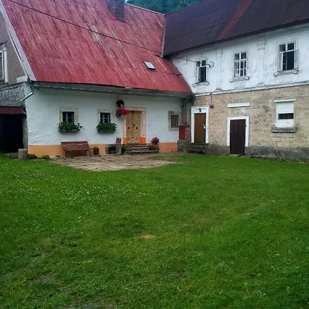 Ve Mlyne Apartment Machov